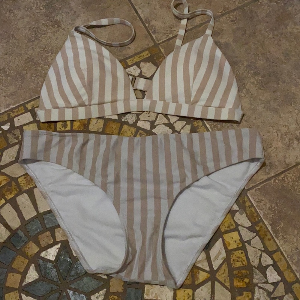 Hollister bathing suit